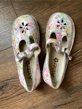 Aster Floral Girls Shoes